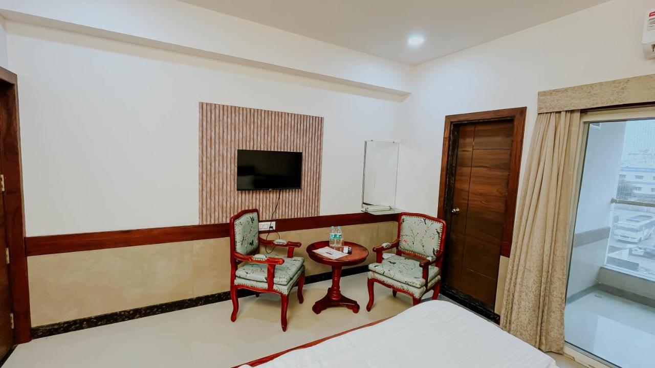Hotel Tirth By Sonu'S Ujjain Buitenkant foto