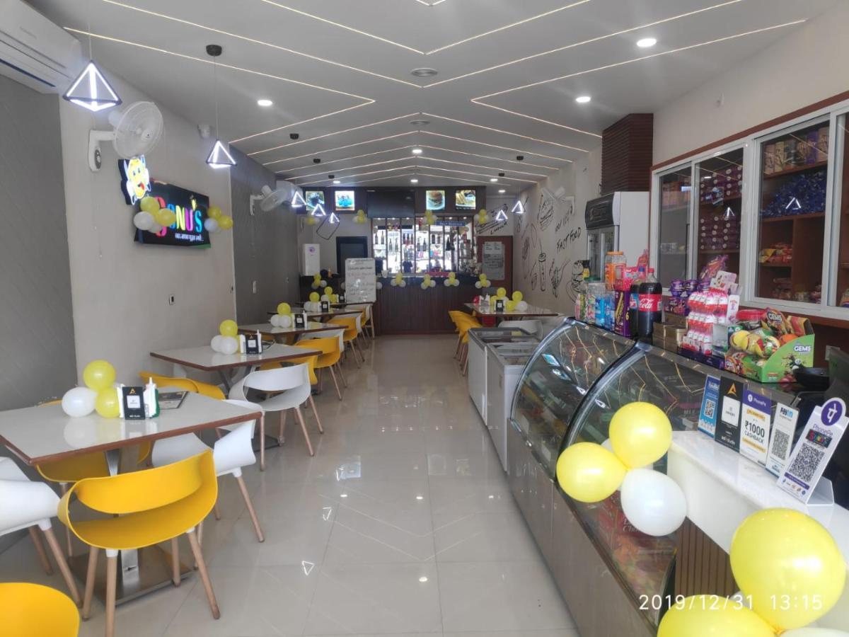 Hotel Tirth By Sonu'S Ujjain Buitenkant foto