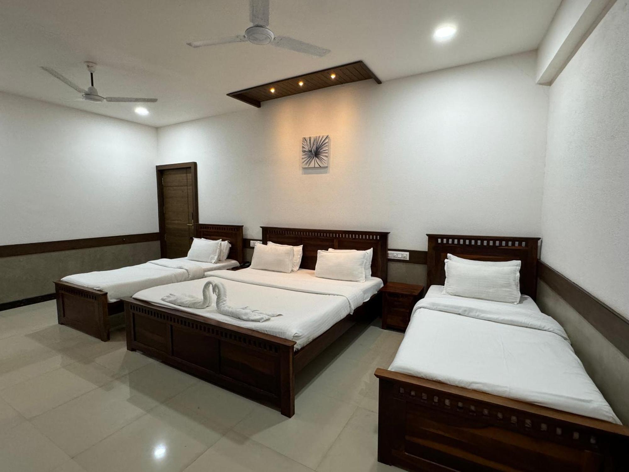 Hotel Tirth By Sonu'S Ujjain Kamer foto